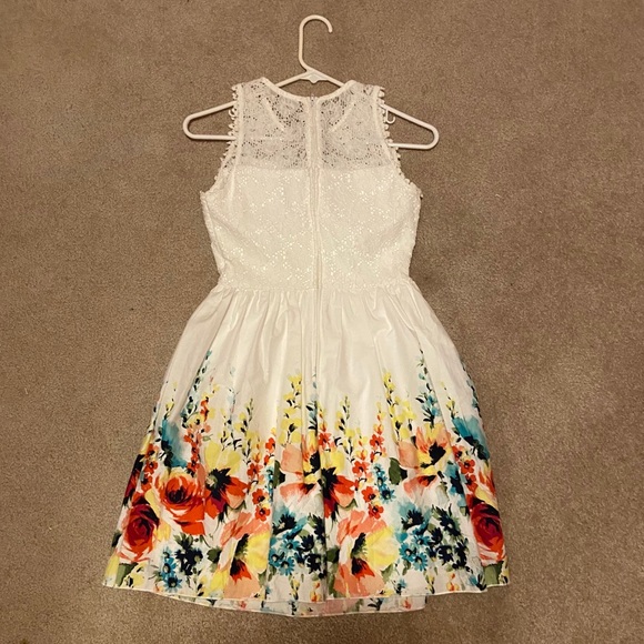 Floral Dress - Lace Bodice - Speechless Size 3 - Picture 2 of 2